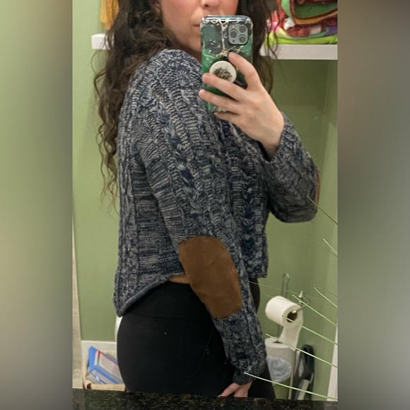 Cropped knit sweater - Picture 2 of 7